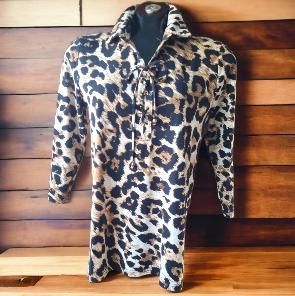 🌟2/$30 Sale!Mix & Match🌟Russell Kemp Leopard Print Top